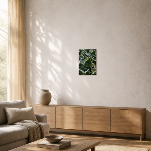 Frosted Ivy wanddecoratie 20×30 cm in een woonkamer, schaalindicatie