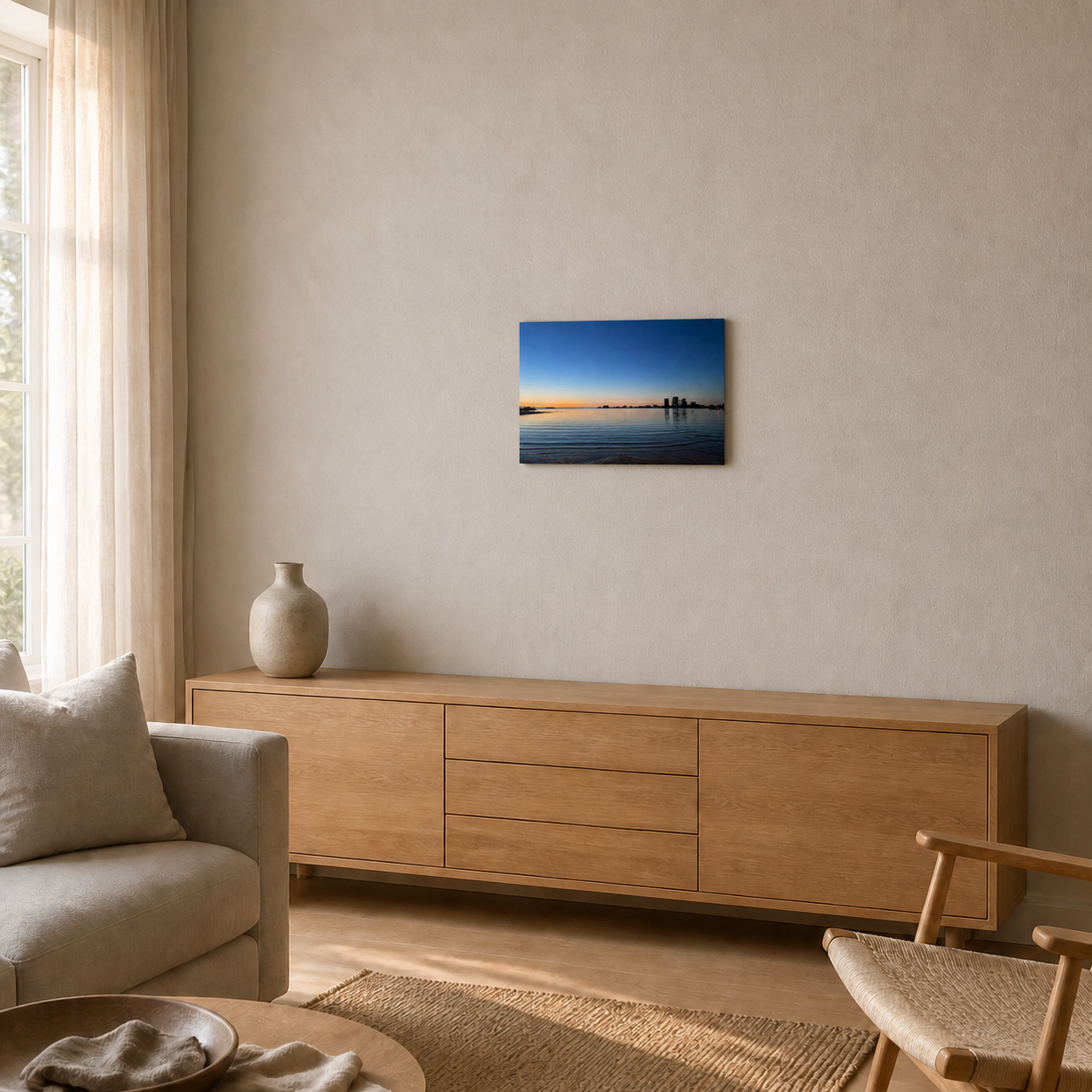 Twilight Bay wanddecoratie 30×20 cm in een woonkamer, schaalindicatie